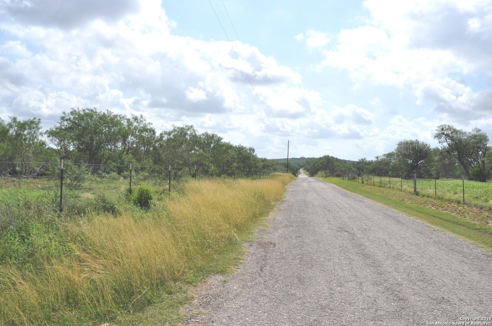 Tbd Cr 662 Devine TX 78016