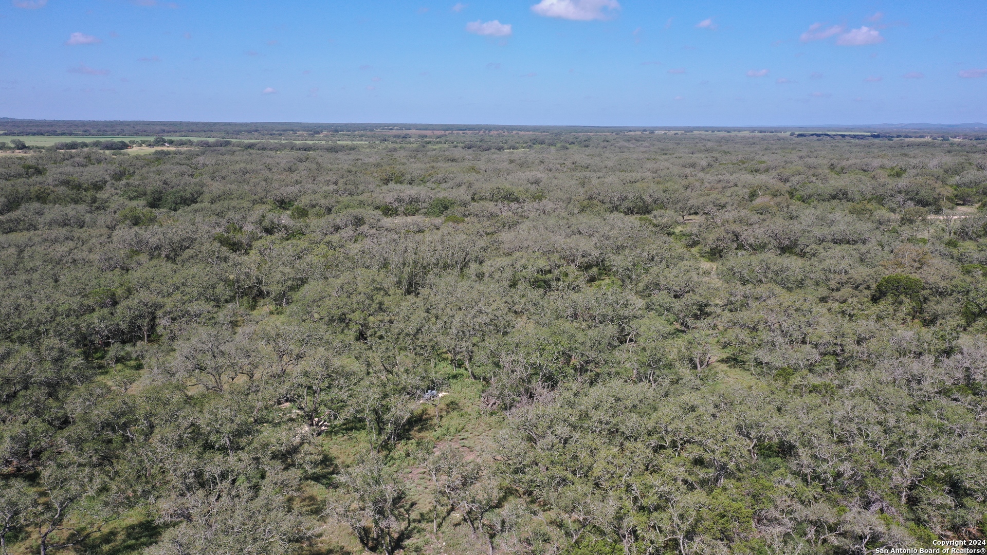424 Pr 324 Dhanis TX 78850