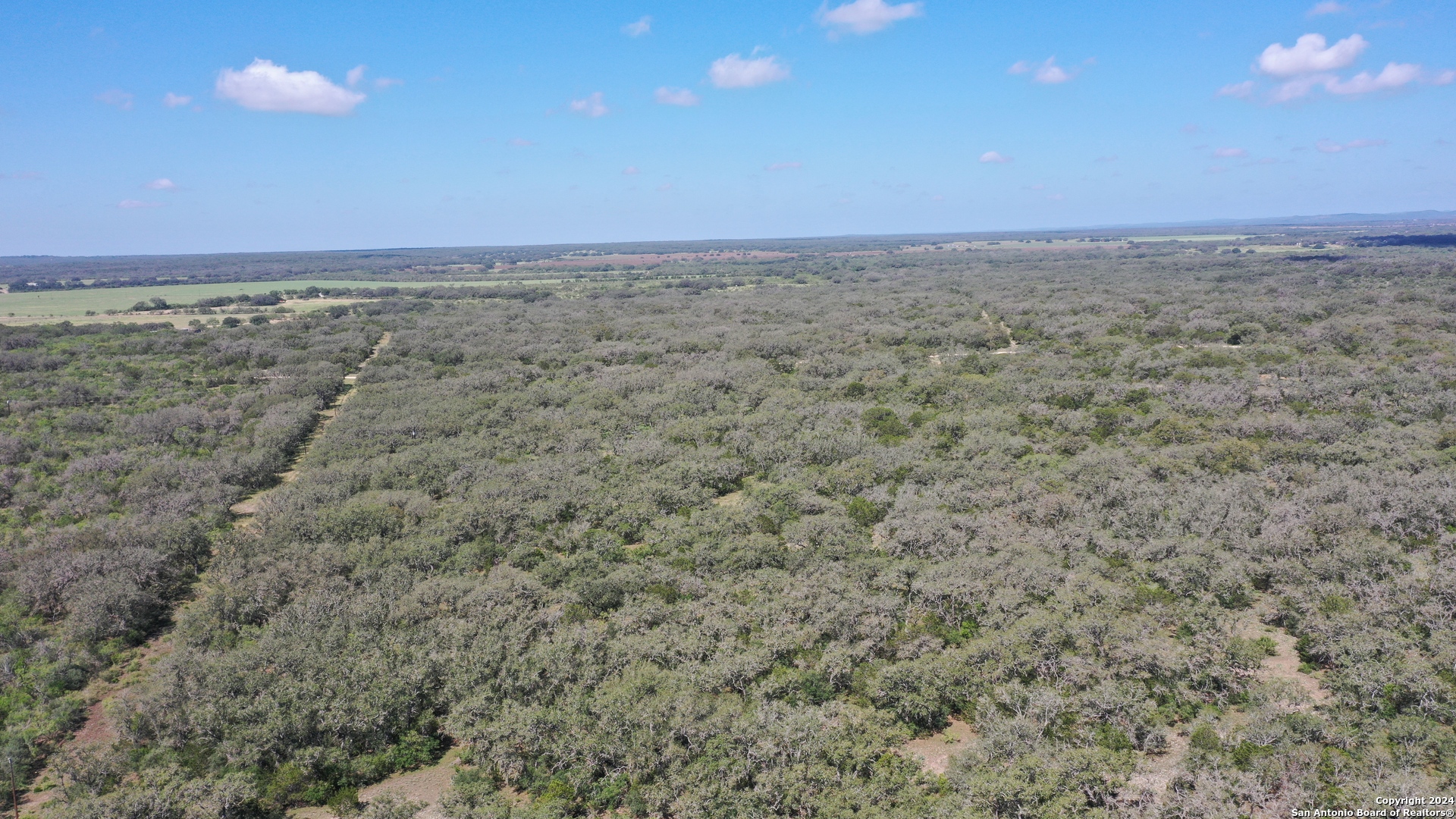 424 Pr 324 Dhanis TX 78850