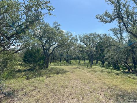 424 Pr 324 Dhanis TX 78850