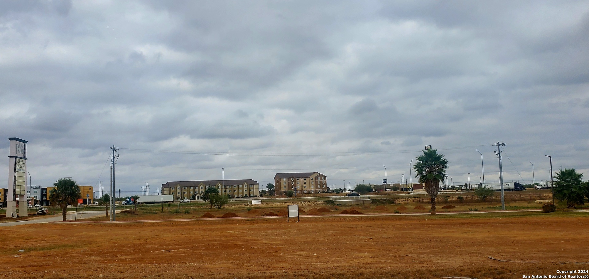 Lot 4-a, Blk 3 Mars Drive Cotulla TX 78014