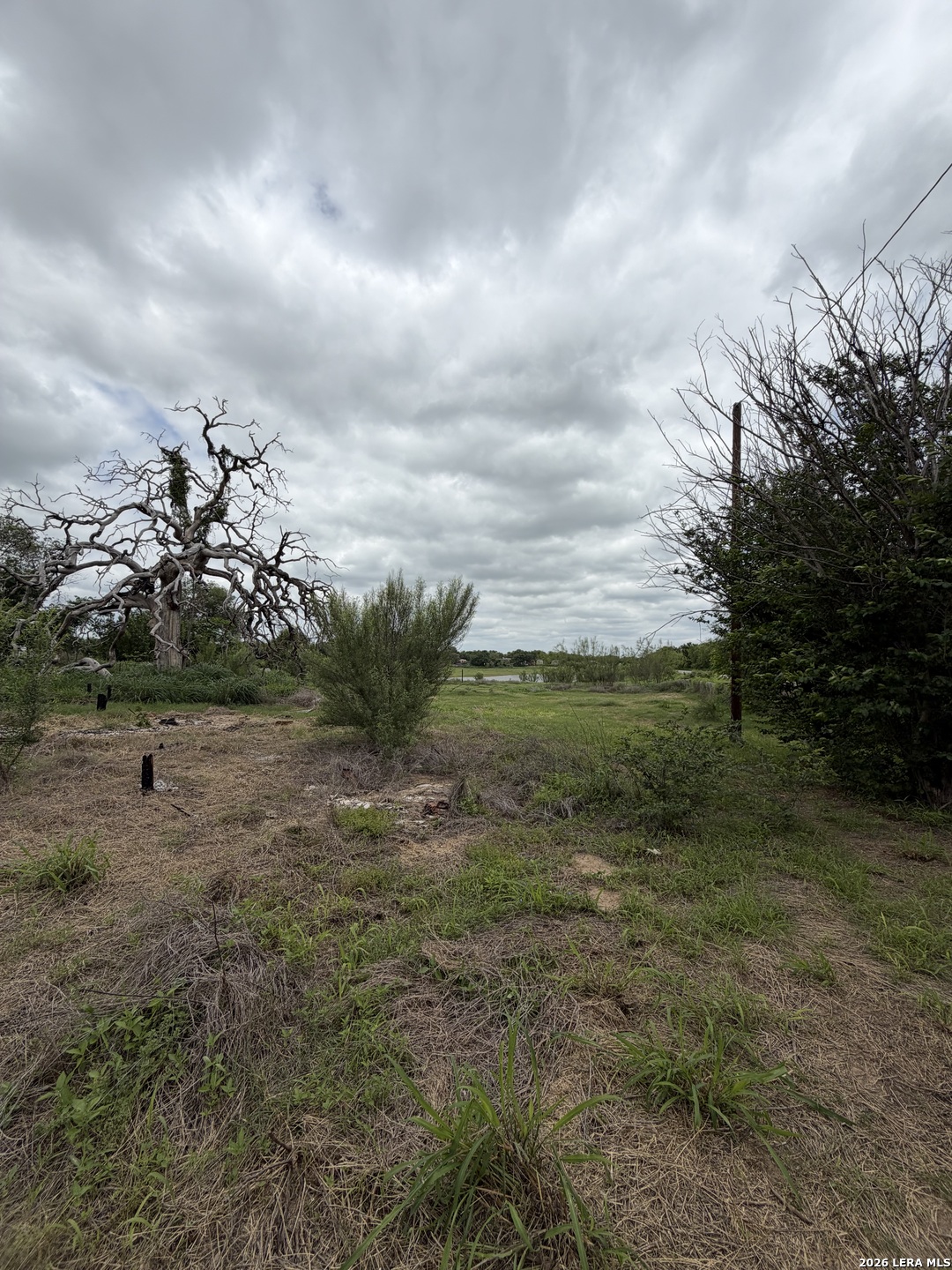 214 County Road 6845 Lytle TX 78052