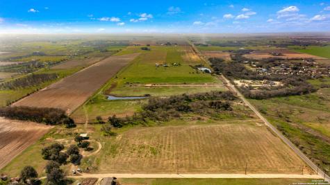 11038 County Road 584 Lacoste TX 78039