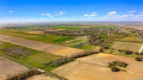 11038 County Road 584 Lacoste TX 78039