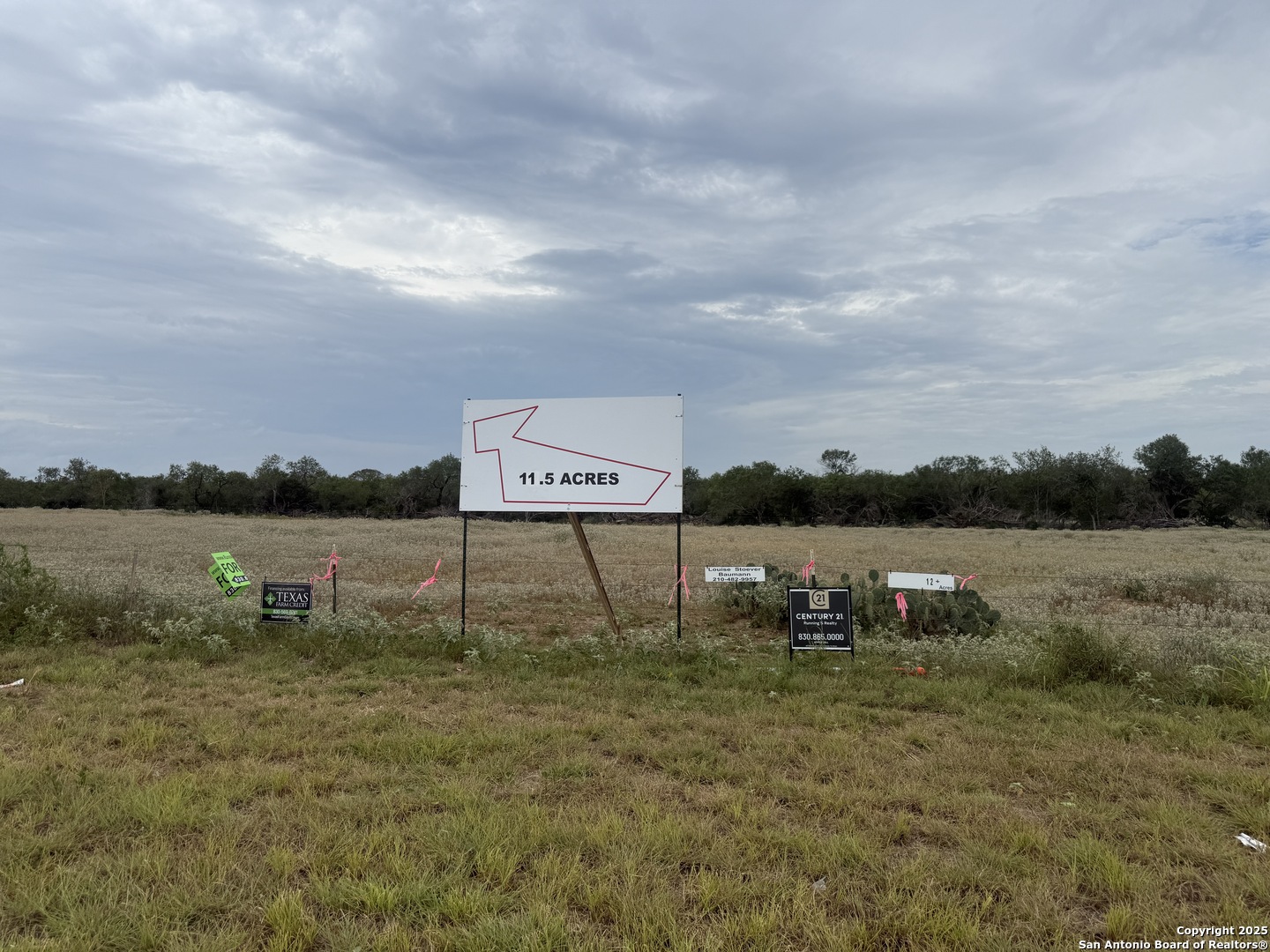 1404 Us Highway 87 W Stockdale TX 78160