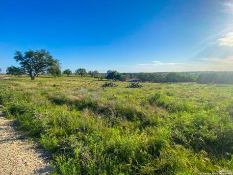 140 Cattlemans Crossing Kerrville TX 78028