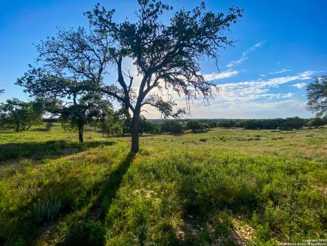 140 Cattlemans Crossing Kerrville TX 78028