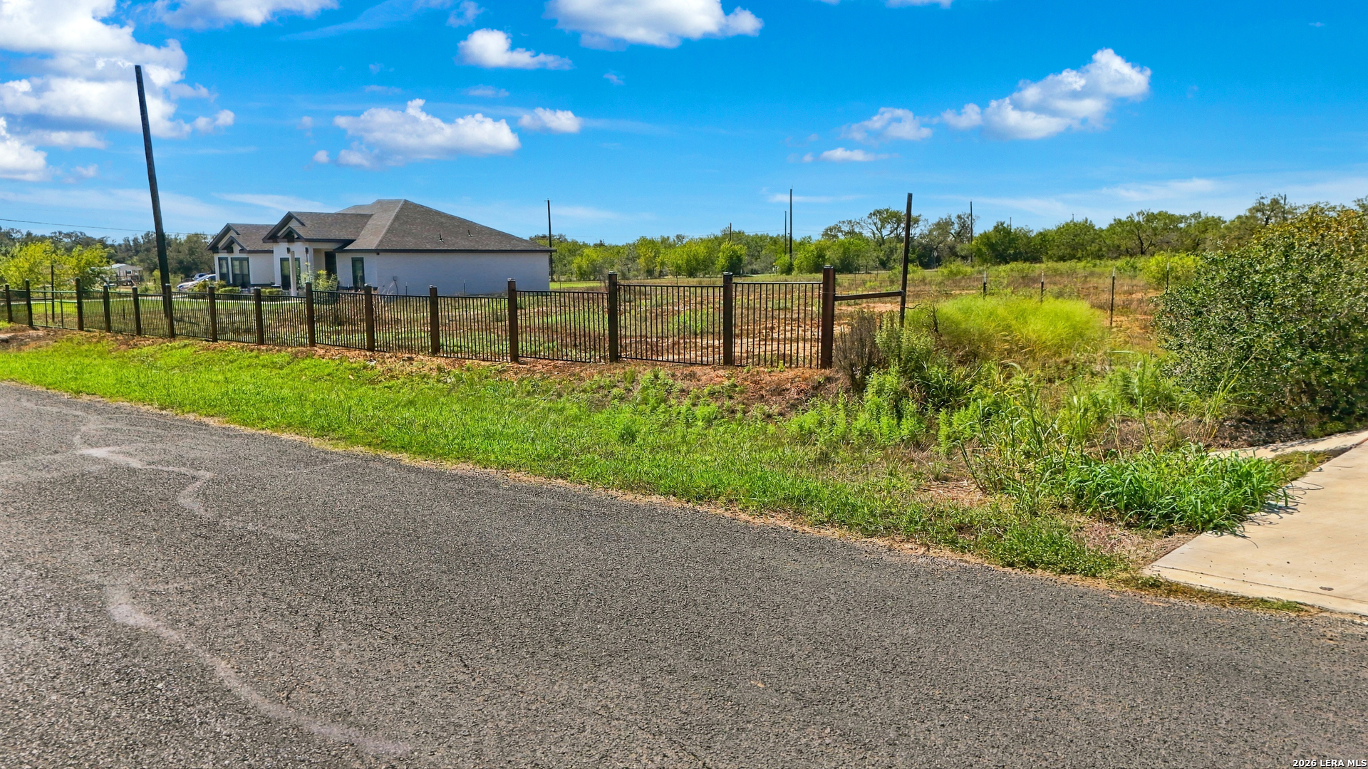 10035 Crow Lane Adkins TX 78101