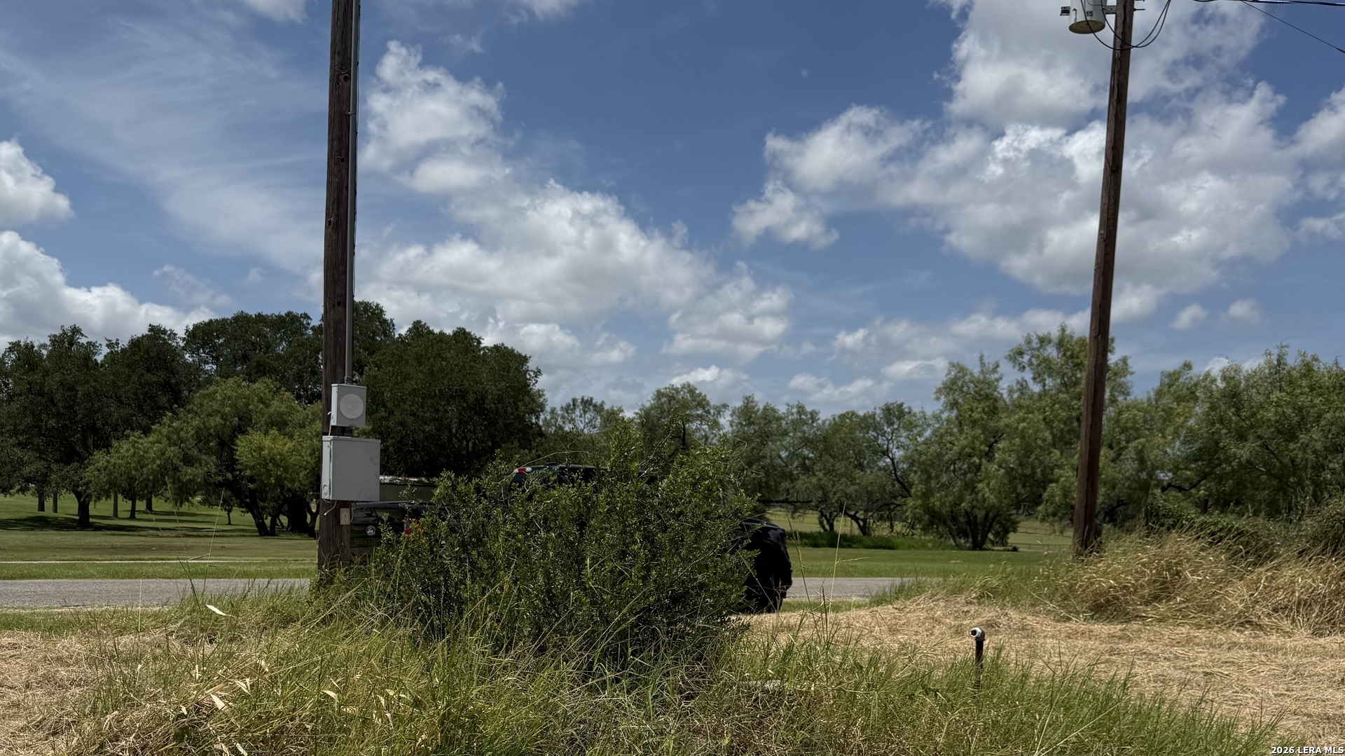585 County Road 768 Devine TX 78016