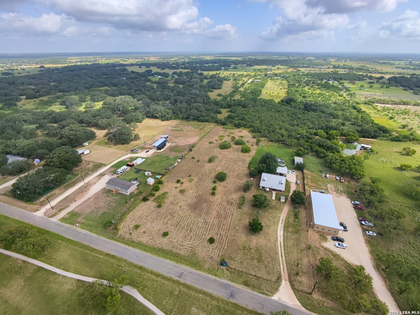 585 County Road 768 Devine TX 78016