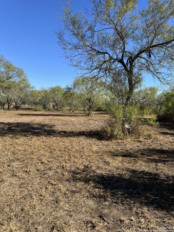 00 Mesquite And Mulberry Jourdanton TX 78026
