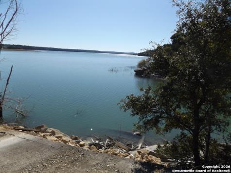 309+310 Spanish Oak Drive Bandera TX 78003