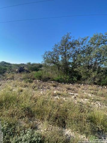 24 Friendship Hills Circle Uvalde TX 78801