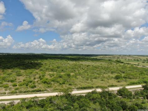 Tbd Lot 5 Cr 208 Hobson TX 78117