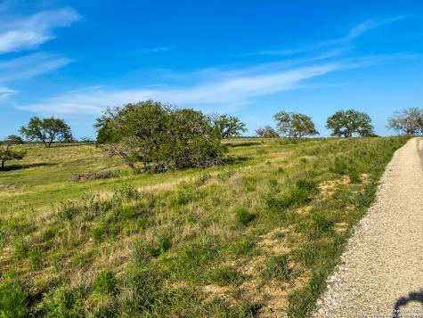 139 Cattlemans Crossing Kerrville TX 78028