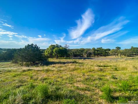 139 Cattlemans Crossing Kerrville TX 78028