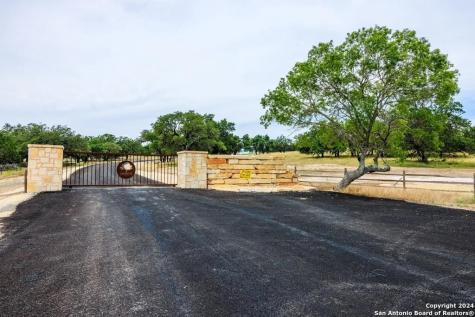 30 Buckskin Path Fredericksburg TX 78624