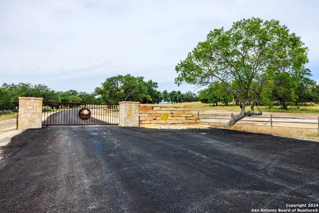 30 Buckskin Path Fredericksburg TX 78624