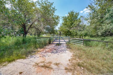 635 Camelot Lane San Antonio TX 78264