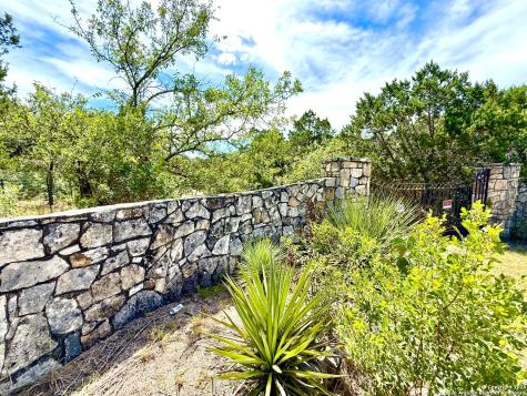 9852 Marnoch Road Helotes TX 78023