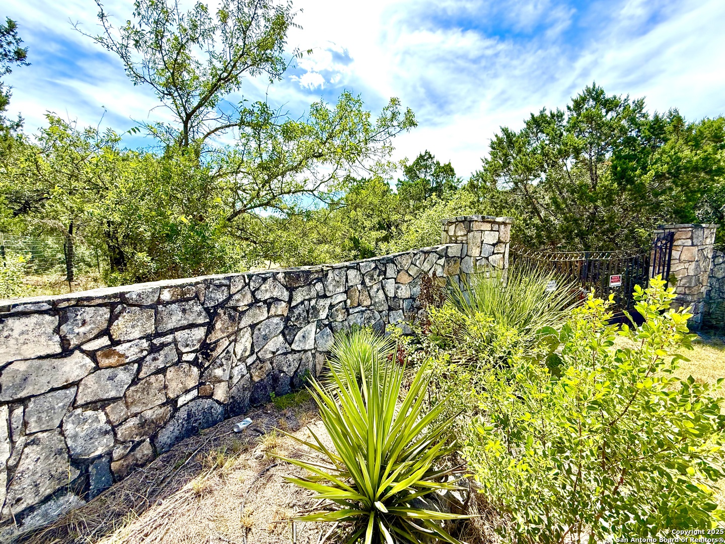 9852 Marnoch Road Helotes TX 78023