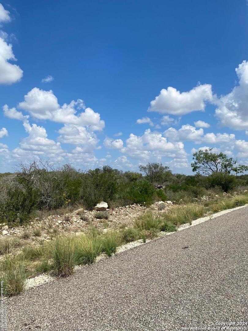 25 Friendship Hills Circle Uvalde TX 78801