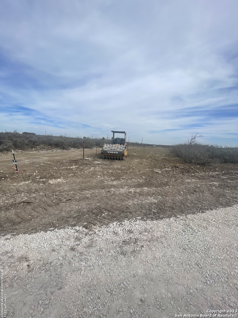60 Legend Hills Uvalde TX 78801