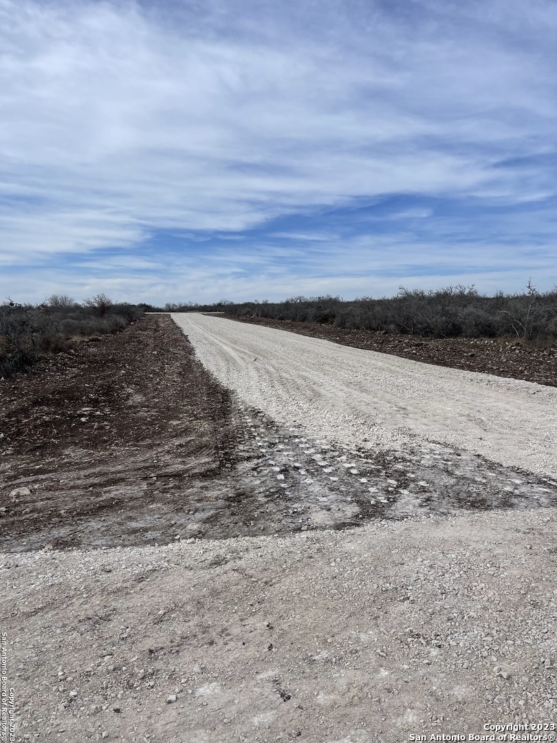 60 Legend Hills Uvalde TX 78801