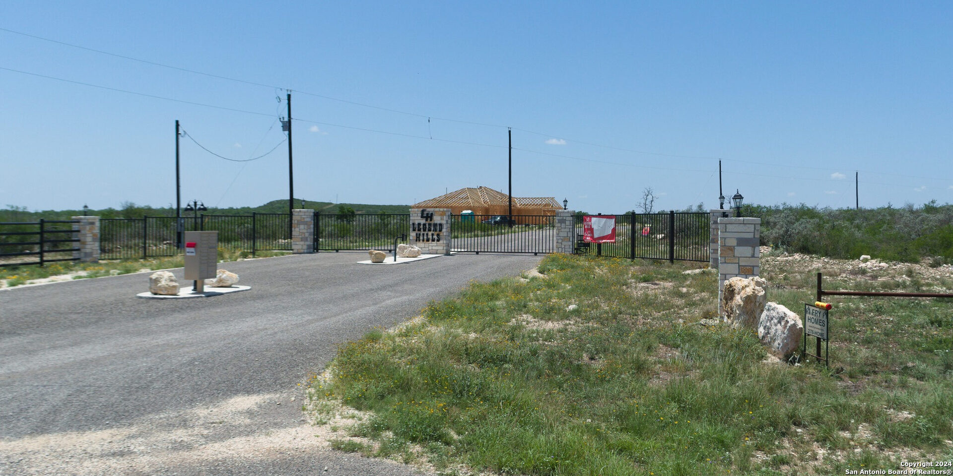 60 Legend Hills Uvalde TX 78801