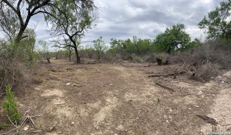 231 Roosevelt Street El Indio TX 78860