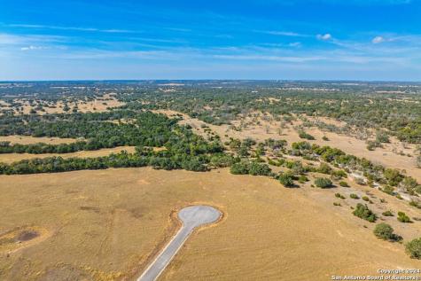 Lot 12 Turn Out Lane Harper TX 78631