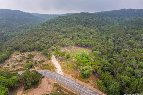 317 Private Road 1709 Mico TX 78056