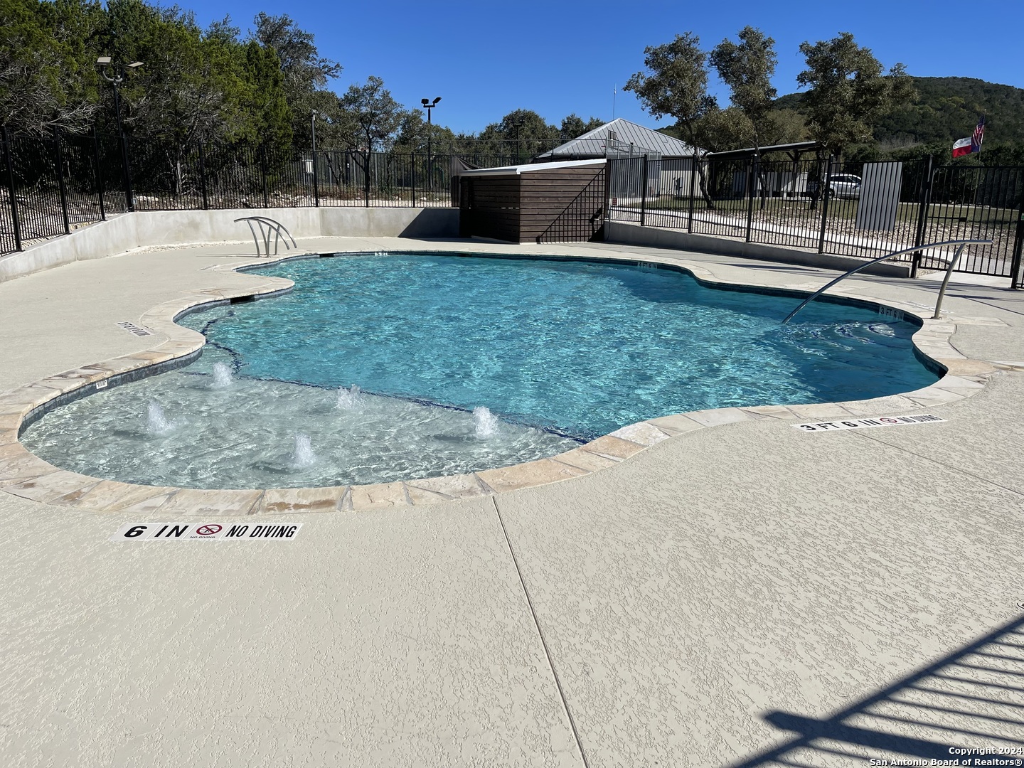 194 Private Road 1714 Mico TX 78056