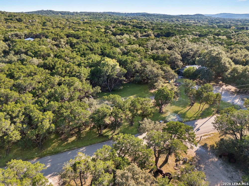 1675 8th Street West Lakehills TX 78063