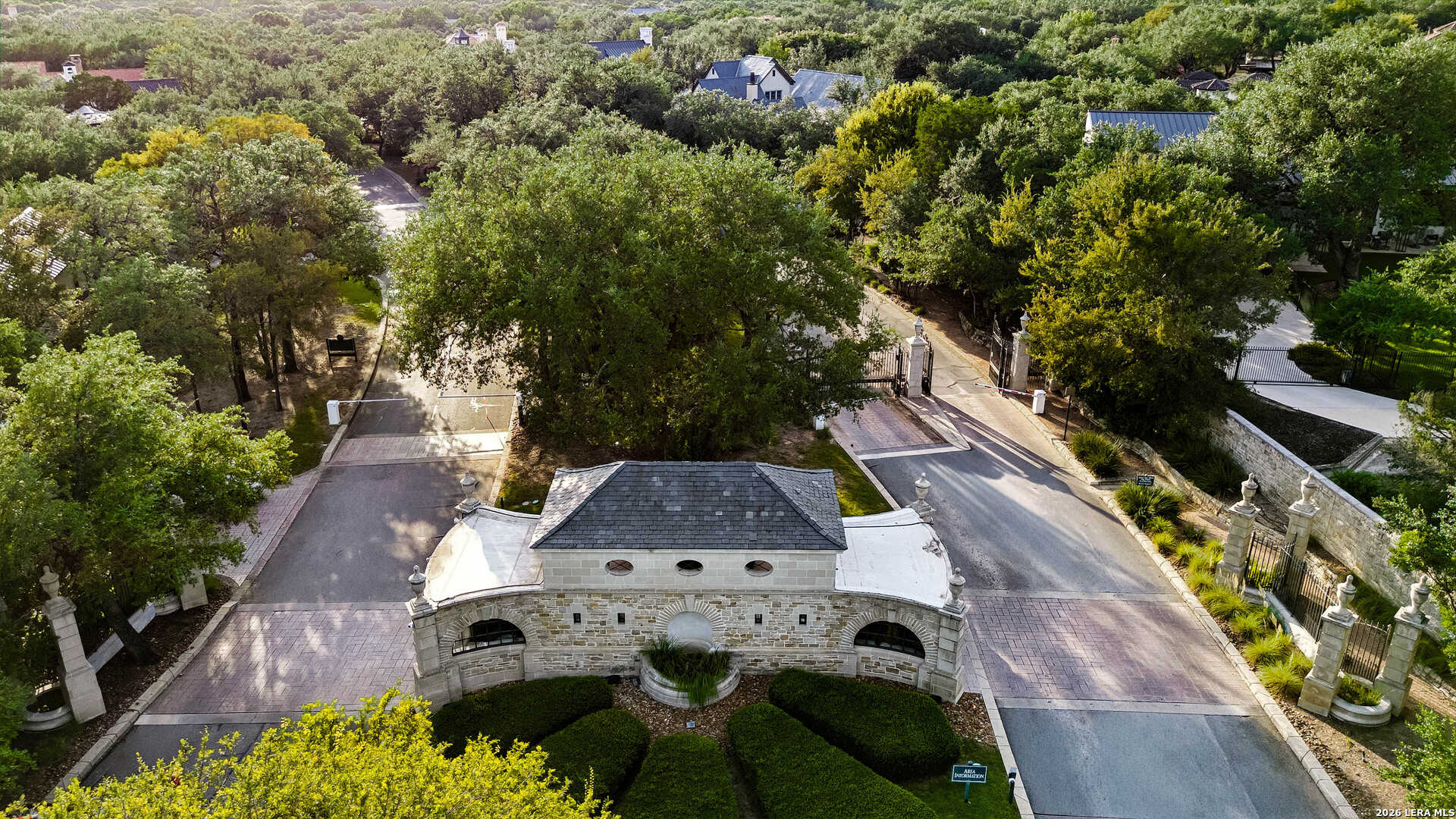 82 Regents Park San Antonio TX 78230