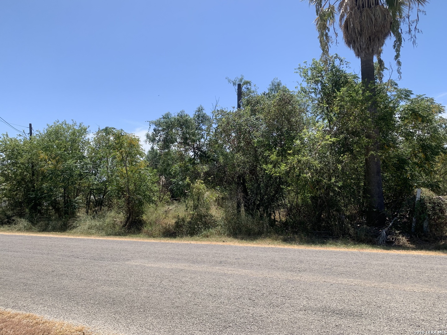 00 Cr 6612 Devine TX 78016