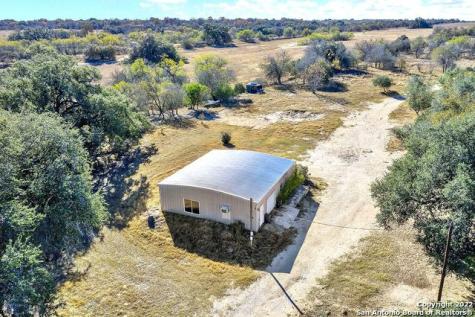 8443 Fm 1303 Floresville TX 78114