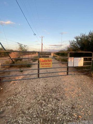 135 Fm 468 Fm 468 Big Wells TX 78830