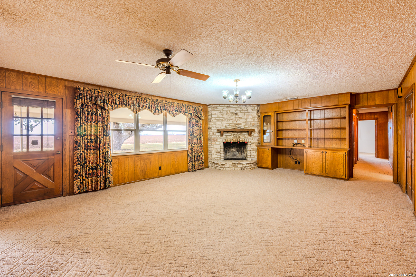3830 County Road 541 Hondo TX 78861