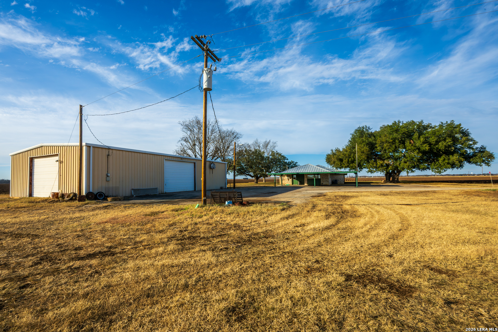 3830 County Road 541 Hondo TX 78861