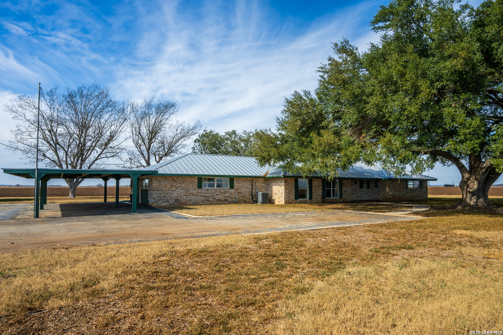 3830 County Road 541 Hondo TX 78861