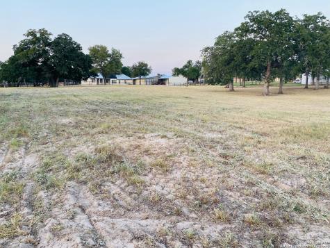 9195 Fm 775 La Vernia TX 78121