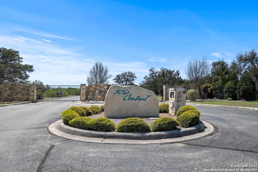 336 River Cliff Spring Branch TX 78070