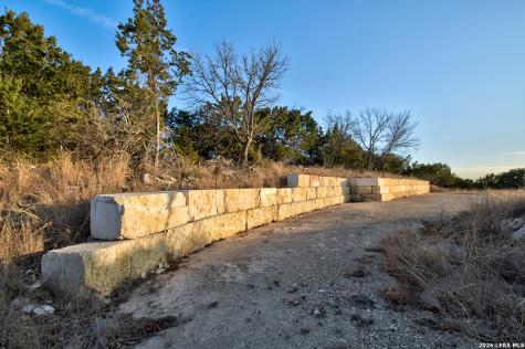 1045 S Shapen Springs Kerrville TX 78028