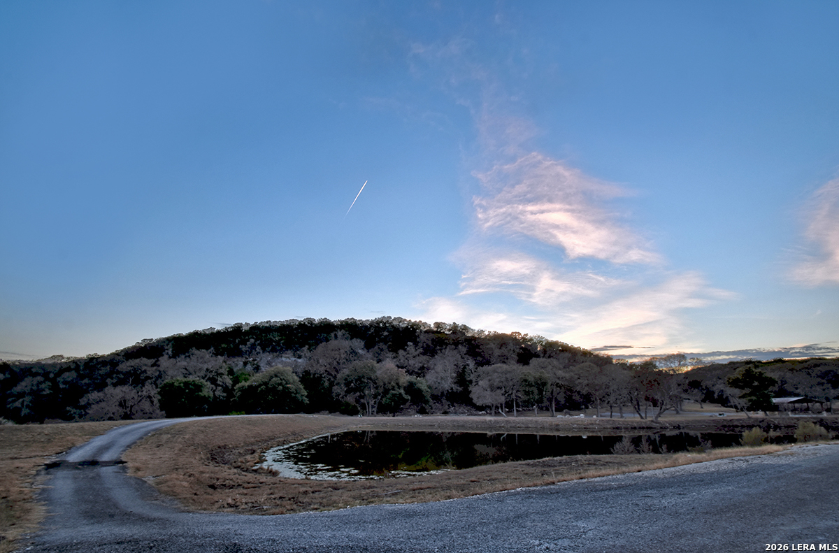 1045 S Shapen Springs Kerrville TX 78028