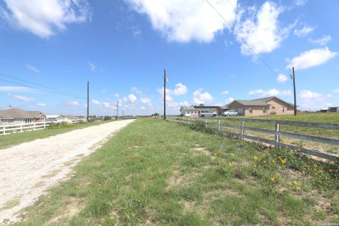 604 Lakeridge Lane La Vernia TX 78121
