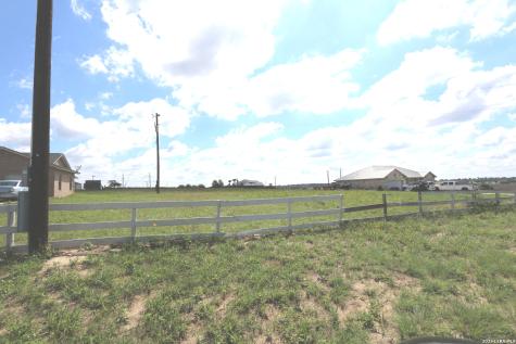 604 Lakeridge Lane La Vernia TX 78121