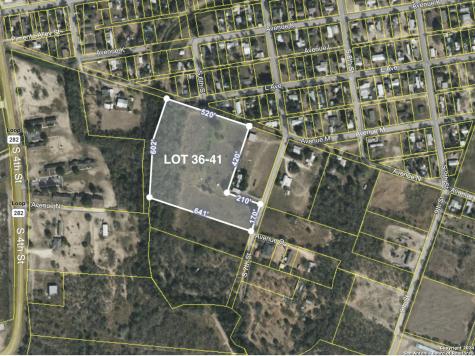 1075 S Seventh Street Poteet TX 78065