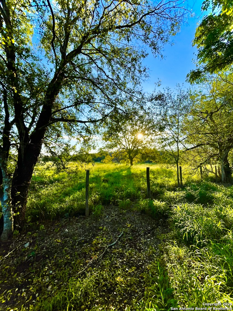1075 S Seventh Street Poteet TX 78065