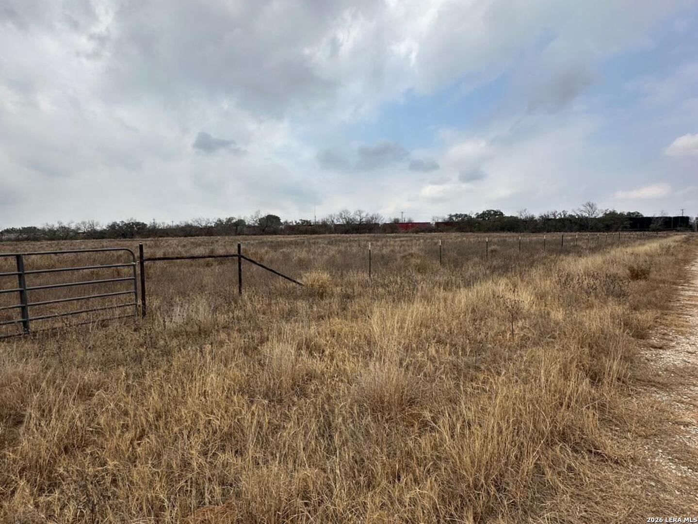 000 E Fm 462 Moore TX 78057